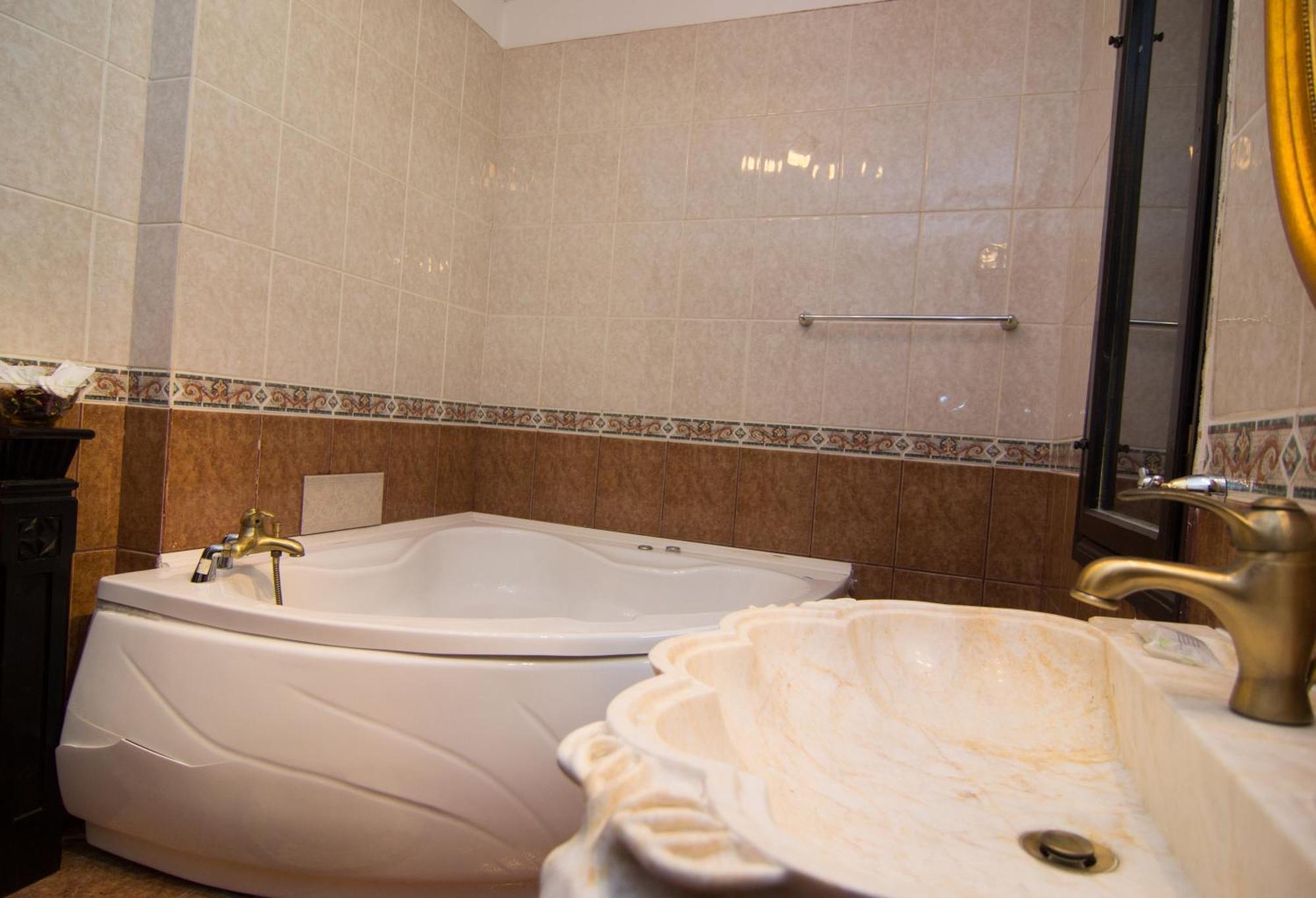 فندق Casa Cu Farfurii سِنايا الغرفة الصورة