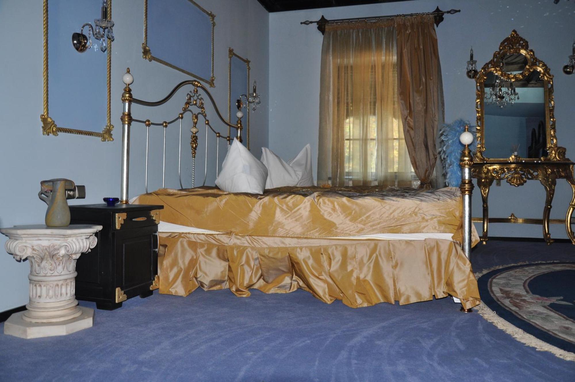 فندق Casa Cu Farfurii سِنايا الغرفة الصورة